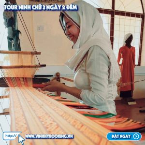 Và tất nhiên không thể thiếu làng dệt thổ cẩm Chăm Mỹ Nghiệp